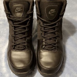 Nike Manoa Boots / Men's size 10